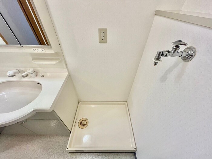 物件内観写真17　(洗濯機置場)