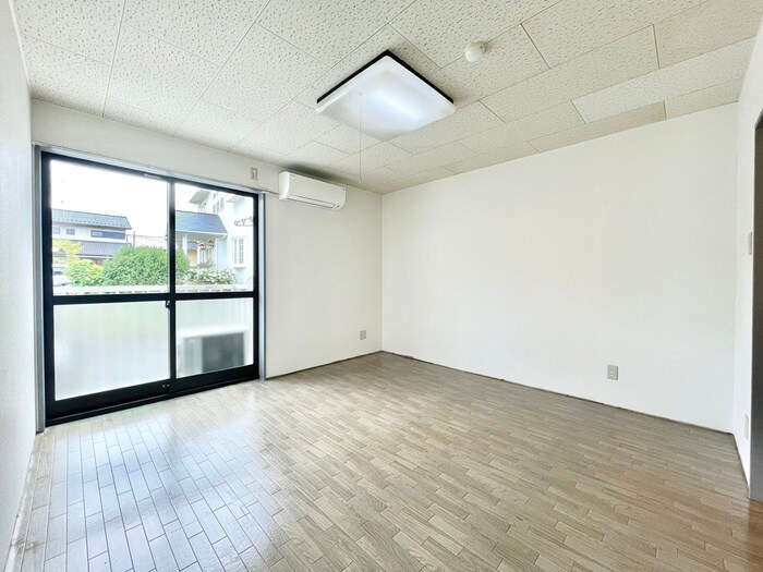 物件内観写真10　(居室)