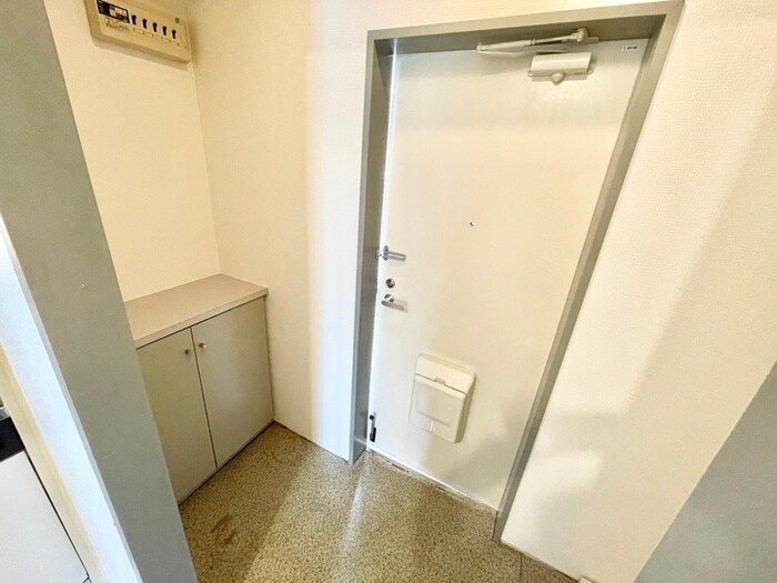 物件内観写真17　(玄関)