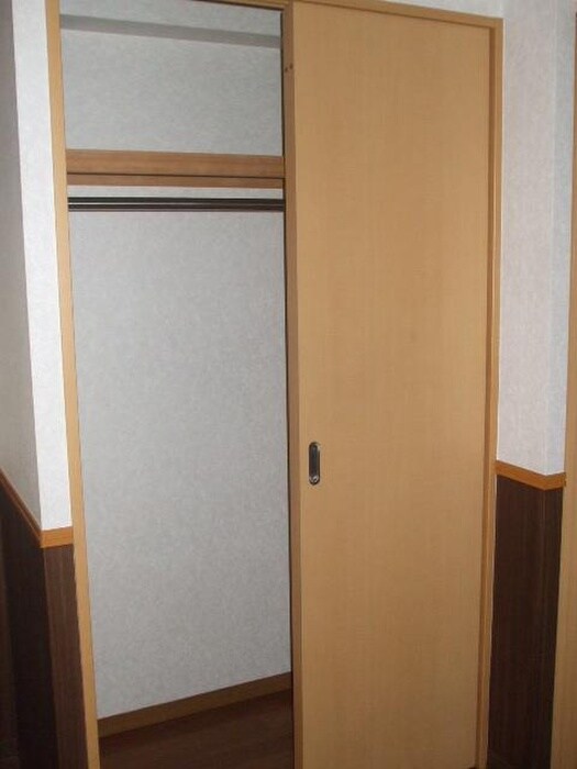 物件内観写真10　(収納)