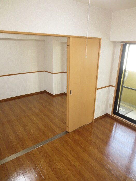 物件内観写真11　(居室)