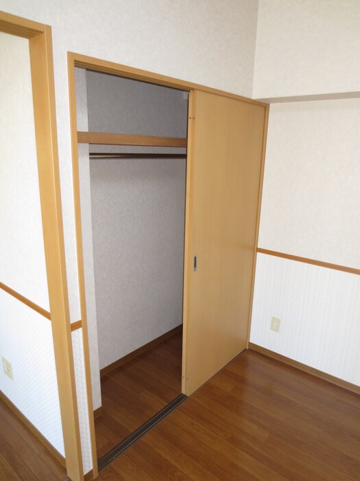 物件内観写真15　(収納)
