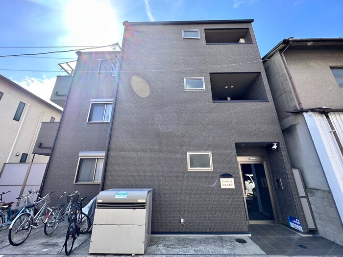 物件外観写真1　(外観写真)