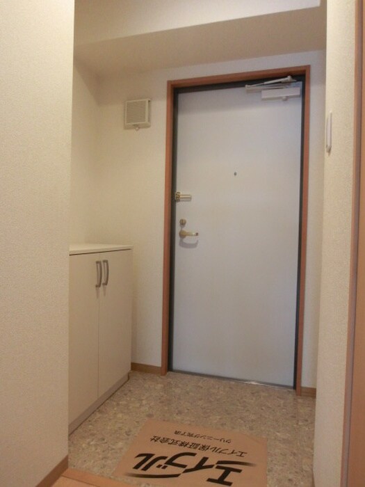 物件内観写真22　(玄関)