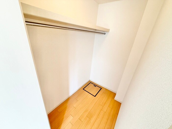 物件内観写真16　(収納)