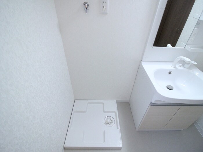 物件内観写真18　(洗濯機置場)