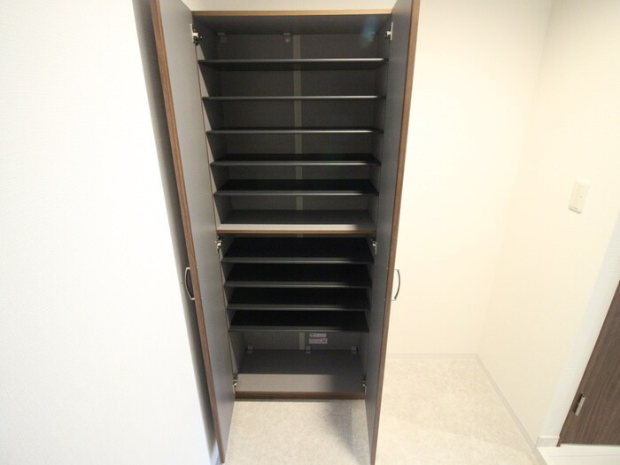 物件内観写真19　(靴箱)