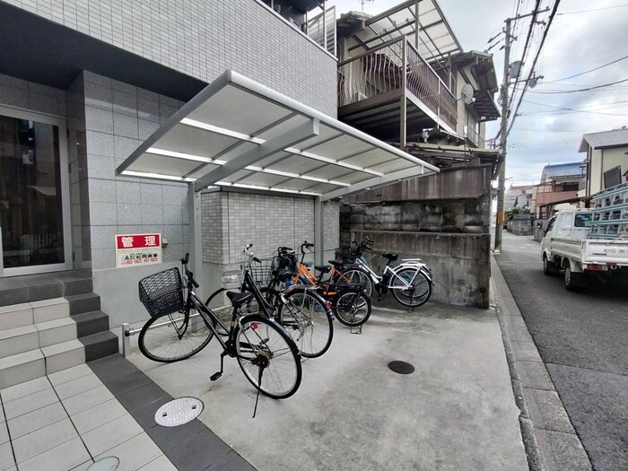 物件外観写真3　(駐輪場)