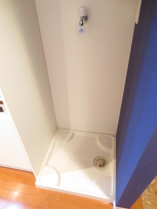 物件内観写真15　(洗濯機置場)