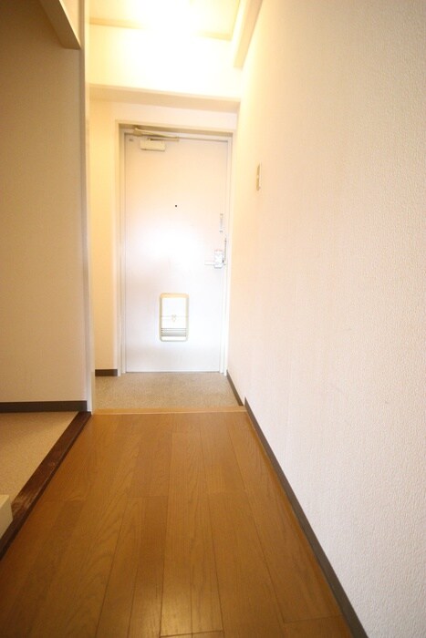 物件内観写真15　(廊下)