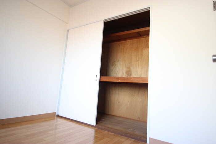 物件内観写真18　(収納)