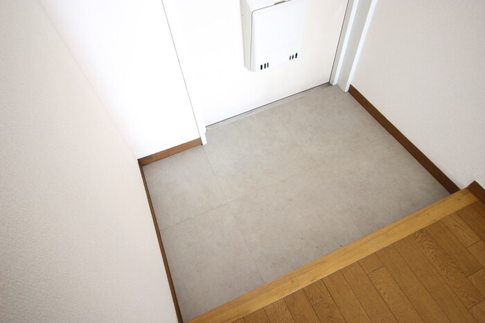 物件内観写真19　(玄関)