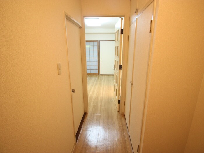 物件内観写真20　(廊下)