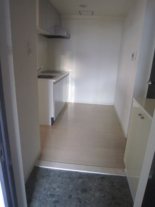 物件内観写真10　(玄関)