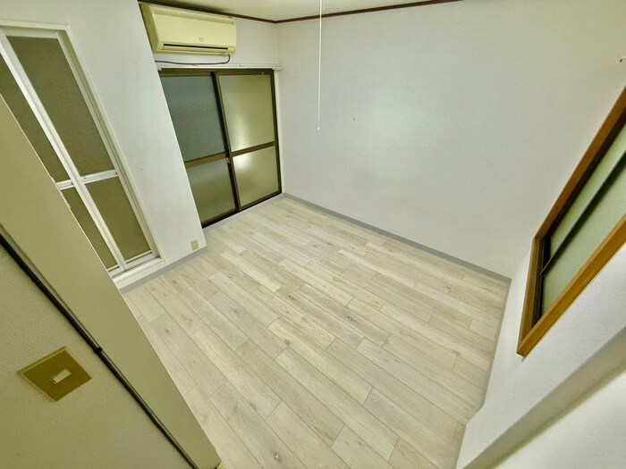 物件内観写真9　(居室)