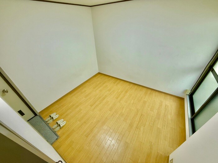 物件内観写真10　(居室)