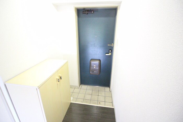 物件内観写真12　(玄関)