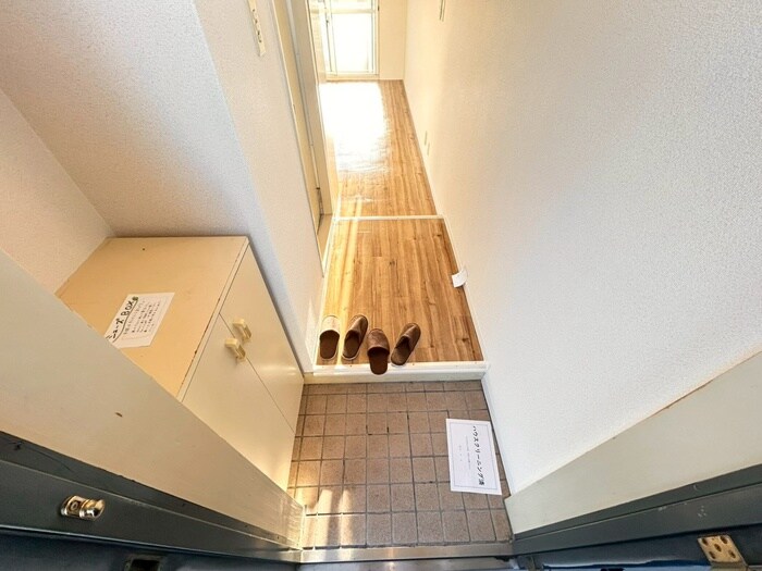 物件内観写真14　(玄関)