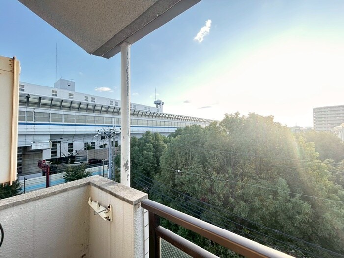 物件内観写真16　(室内からの展望)