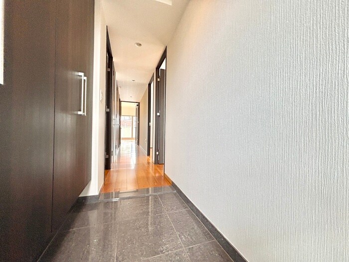 物件内観写真20　(廊下)