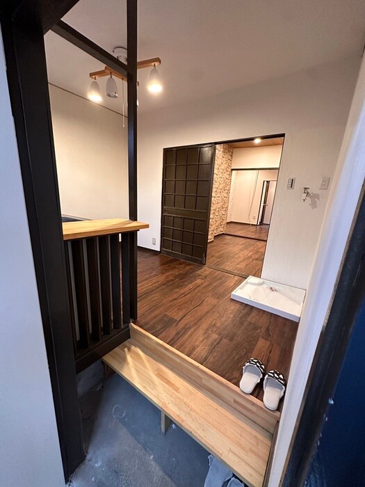 物件内観写真16　(玄関)