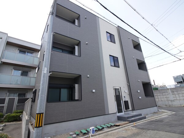 建築中