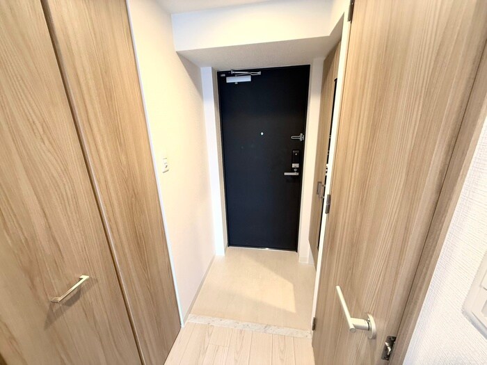 物件内観写真7　(玄関)