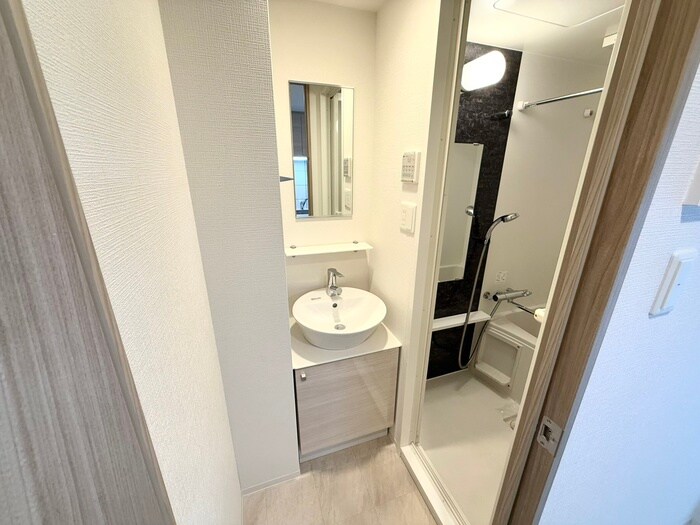物件内観写真8　(洗面)