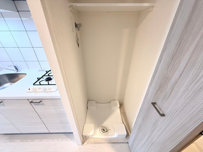 物件内観写真12　(洗濯機置場)