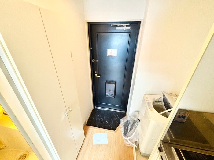 物件内観写真17　(玄関)