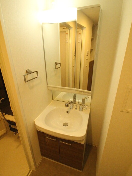 物件内観写真9　(洗面)