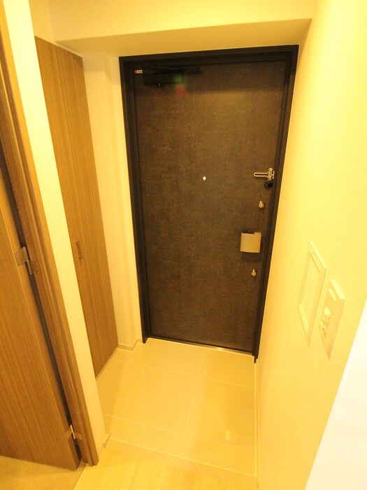 物件内観写真17　(玄関)