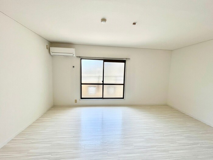 物件内観写真19　(居室)