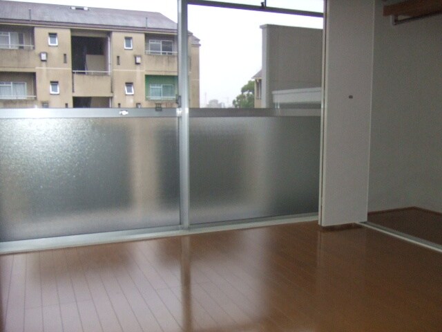 物件内観写真13　(室内からの展望)