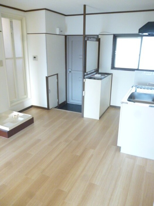 物件内観写真9　(玄関)