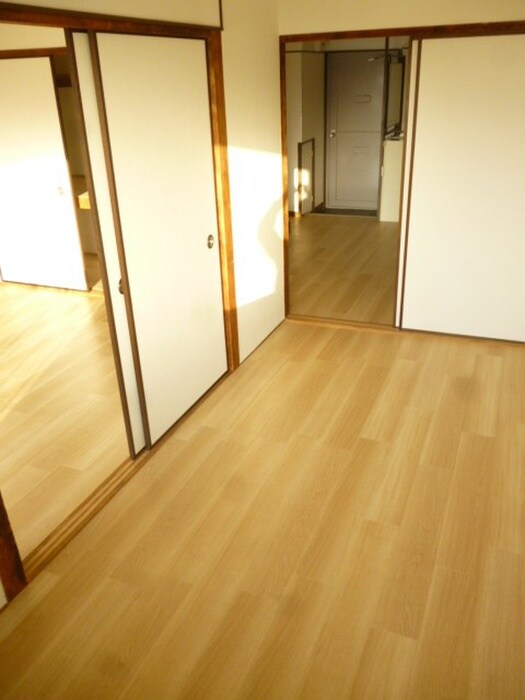 物件内観写真12　(廊下)