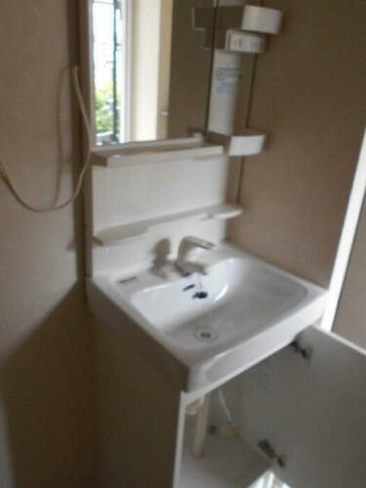物件内観写真8　(洗面)