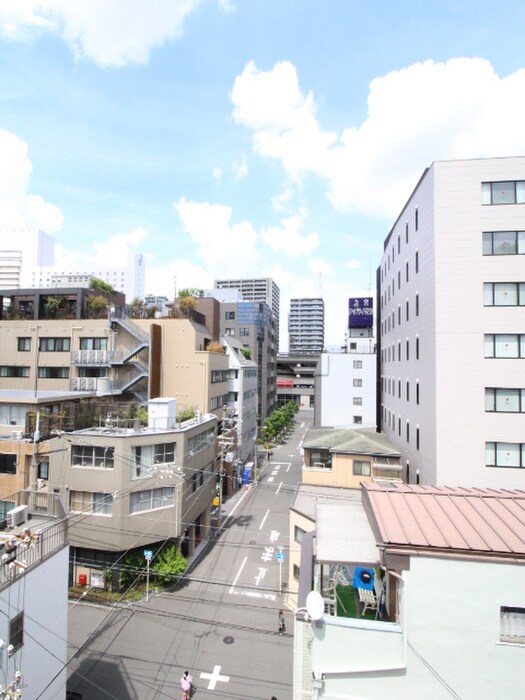 物件内観写真16　(室内からの展望)