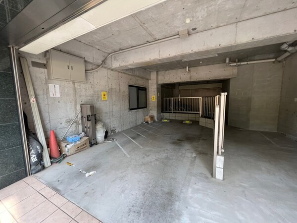 バイク置き場