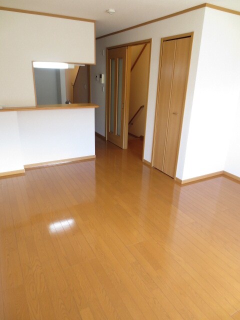 物件内観写真8　(廊下)