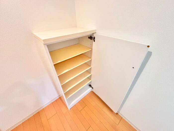 物件内観写真16　(靴箱)