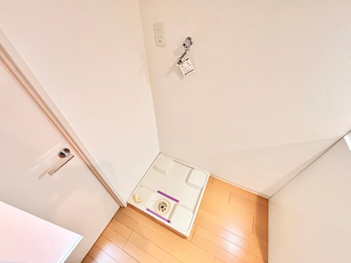 物件内観写真18　(洗濯機置場)