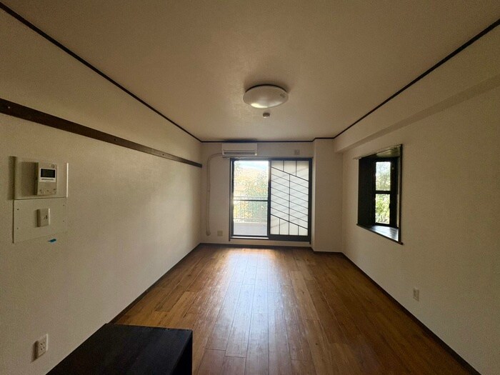 物件内観写真11　(居室)