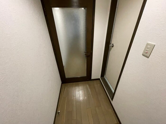 物件内観写真20　(廊下)