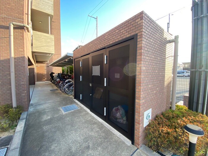 物件外観写真6　(建物設備)