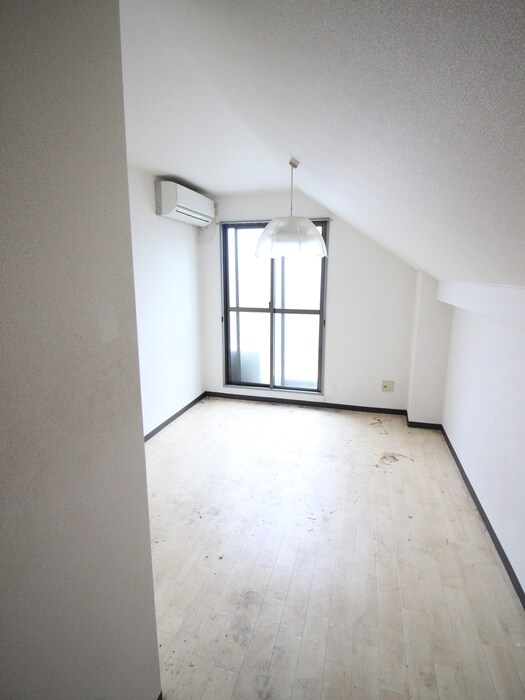 物件内観写真9　(居室)