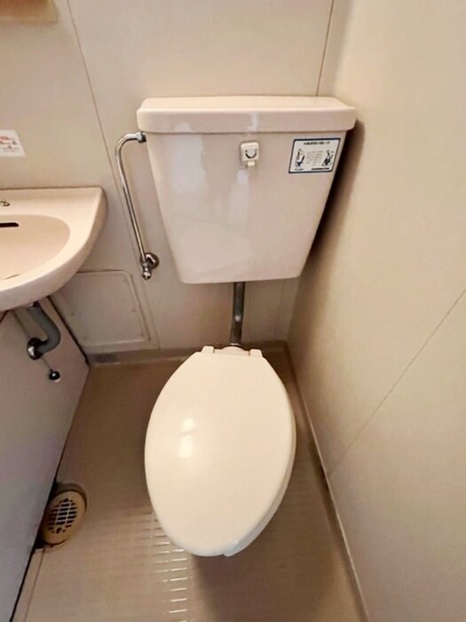 物件内観写真14　(トイレ)