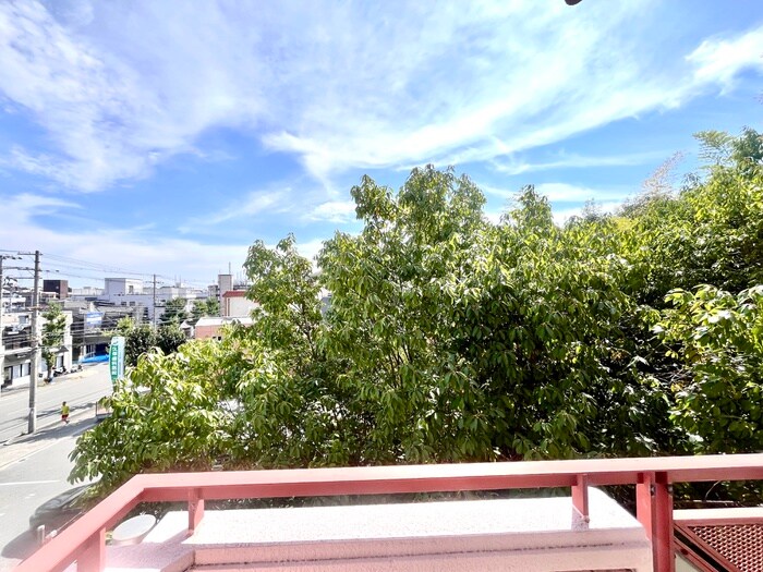 物件内観写真16　(室内からの展望)