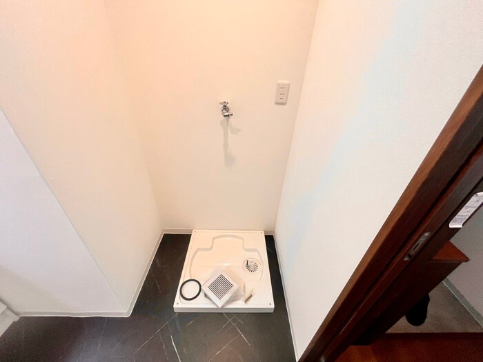 物件内観写真22　(洗濯機置場)