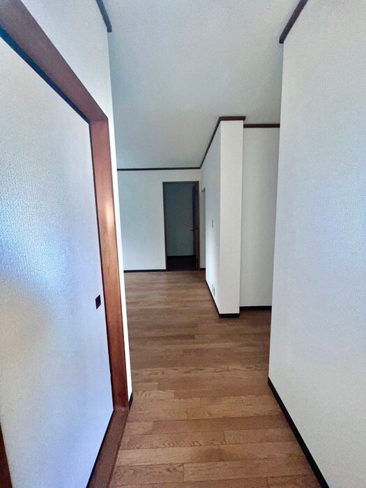 物件内観写真13　(廊下)